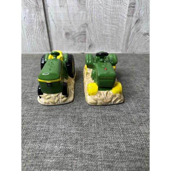 John Deere Tractor Ceramic Salt & Pepper Shakers Licensed Collectible Farmhouse - Picture 2 of 7